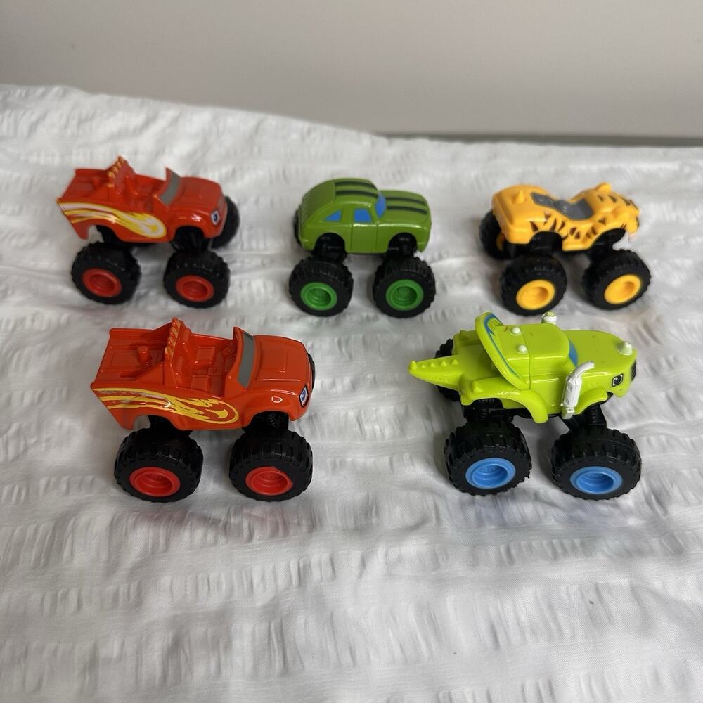 Blaze and the Monster Machines Zeg Stripe and Pickle Mattel Toys 2014